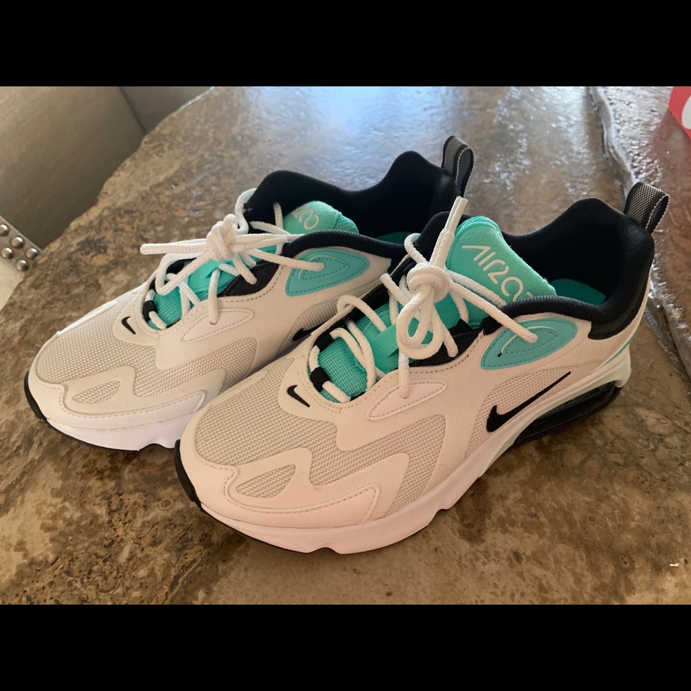Nike Air Max 200 size 6.5